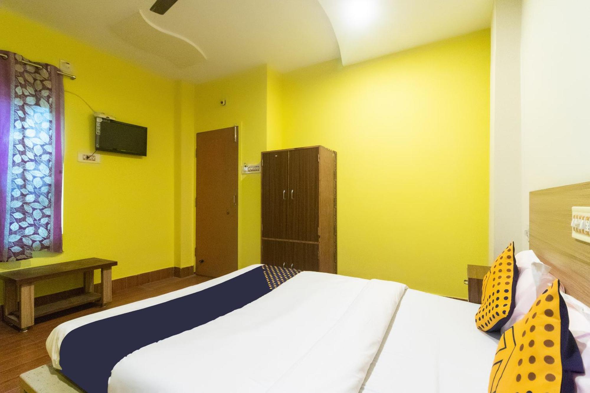 Spot On Prabir Residency Inn Urāli Zewnętrze zdjęcie