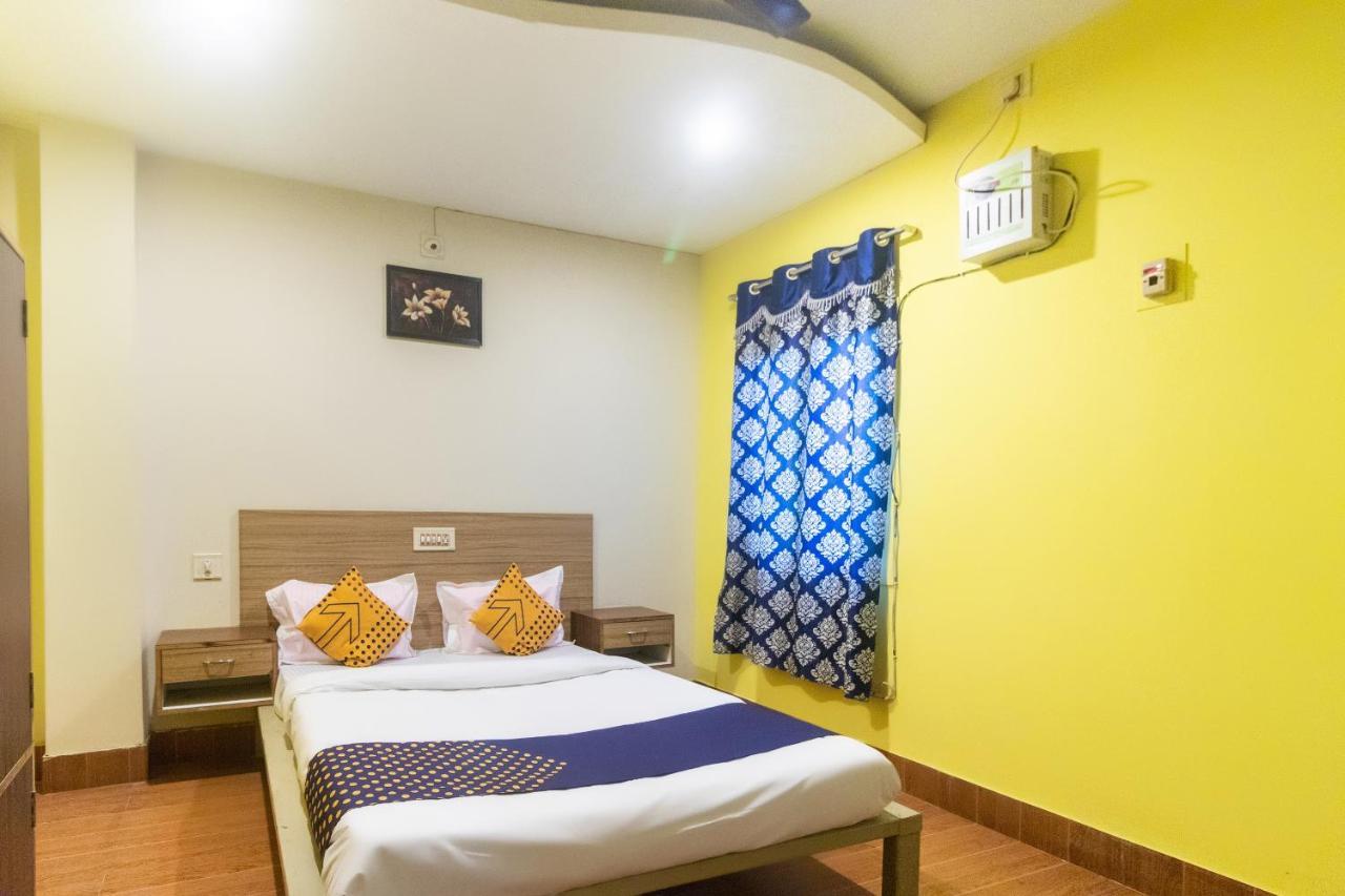 Spot On Prabir Residency Inn Urāli Zewnętrze zdjęcie
